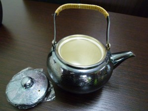 いぶし銀 茶器を買い取りました 買取専門 東京市場 青森東バイパス店