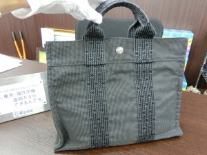 買取専門 東京市場 八戸売市店 ブランド バック エルメス エールライン トート 買取 です。