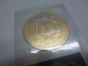 買取専門 東京市場 八戸売市店 金 記念硬貨 10万円 金貨 の 買取 です。