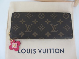 東京市場 盛岡店 LOUIS VUITTON LV ルイヴィトン ブランド サイフ  財布 買取 です。