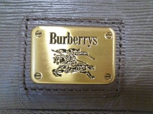 BURBERRYとburberrysの違いとは ？イオン御経塚前 買取専門 東京市場 金沢8号御経塚店