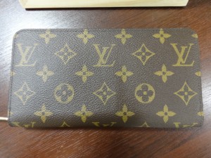 東京市場 盛岡店 LOUIS VUITTON LV ルイヴィトン ブランド サイフ 財布  買取 です。