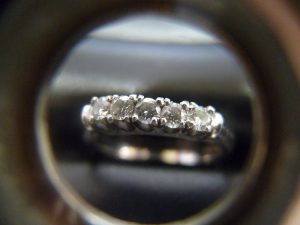 小さくてもダイヤはダイヤです しまむら横の 買取専門 東京市場 姶良店