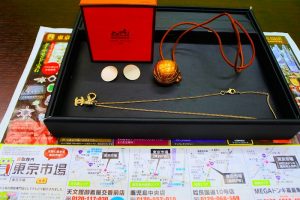 買取専門 東京市場 天文館 御着屋交番前店 ブランド アクセサリー エルメス シャネル 買取しました。