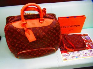 いづろ 中町 金生町 照国通り 東京市場 天文館 御着屋交番前店 ブランド ルイヴィトン バッグ 買取しました。