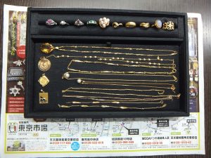 姶良市 買取専門 東京市場 姶良国道10号店 貴金属 金 プラチナ アクセサリー 買取しました。