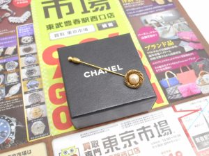 春日部市内！ 買取専門 東京市場 東武豊春駅西口店 ブランド シャネル ピン ブローチ 買取しました。