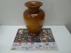 鹿児島市 東京市場 天文館 地蔵角交番前店 伝統工芸品 屋久杉 花瓶 買取しました。