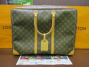 いづろ 中町 金生町 照国通り 東京市場 天文館 御着屋交番前店 ブランド ルイヴィトン バッグ 買取しました。