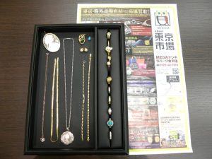 金沢市内 買取専門 東京市場 メガドンキラパーク金沢店 貴金属 金 プラチナ アクセサリー 買取しました。