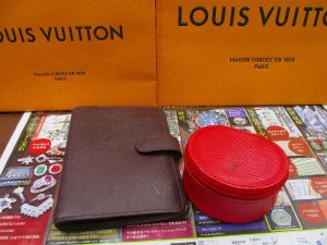 いづろ 中町 金生町 照国通り 東京市場 天文館 御着屋交番前店 ブランド ルイヴィトン 製品 買取しました。