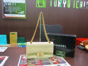 いづろ 中町 金生町 照国通り 東京市場 天文館 御着屋交番前店 ブランド シャネル バッグ マトラッセ 買取しました。