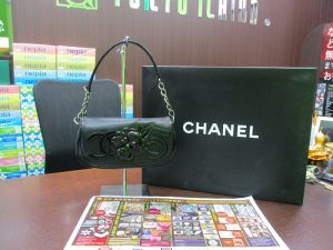 いづろ 中町 金生町 照国通り 東京市場 天文館 御着屋交番前店 ブランド シャネル ショルダー バッグ 買取しました。