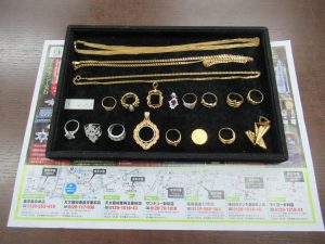 買取専門 東京市場 鹿児島中央店 貴金属 18金 プラチナ アクセサリー 買取しました。