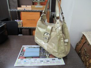 買取専門 東京市場 鹿児島中央店 ブランド コーチ ショルダーバッグ 二つ折り財布 買取しました。