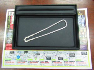 買取専門 東京市場 鹿児島中央店 貴金属 金 K18WG ダイヤ アクセサリー 買取しました。