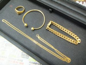 姶良市 買取専門 東京市場 姶良国道10号店 貴金属 金 アクセサリー 買取しました。