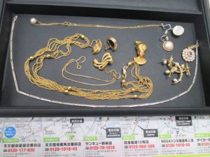 鹿児島市 買取専門 東京市場 天文館 地蔵角交番前店 金 プラチナ 製品 買取しました。