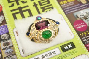春日部市内！ 買取専門 東京市場 東武豊春駅西口店 サイナー ゴールドカラー ブローチ 買取しました。