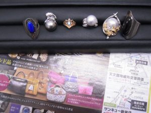 鹿児島市 買取専門 東京市場 天文館 地蔵角交番前店 プラチナ 金製品 真珠 買取しました。