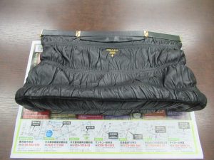 鹿児島市内 買取専門 東京市場 鹿児島中央店 ブランド プラダ バッグ 買取しました。