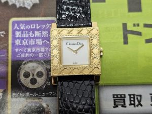 富山市 掛尾町 41号線 買取専門 東京市場 ドンキホーテ富山店 時計 クリスチャンディオール 買取しました。