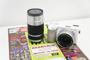 春日部市内！ 買取専門 東京市場 東武豊春駅西口店 ソニー デジタル一眼カメラ α6100 レンズセット 買取しました。