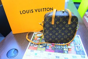 霧島市 買取専門 東京市場 ドンキホーテ霧島隼人店 ブランド ルイヴィトン バッグ 買取しました。