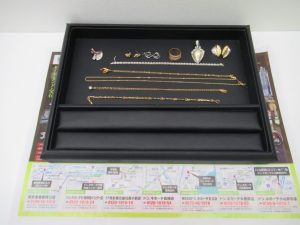 日立市内！買取専門 東京市場 メガドンキ 日立店 貴金属 金 プラチナ アクセサリー 買取しました。