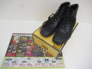所沢市内！買取専門 東京市場 西武小手指駅北口タワーズ店 ブランド フェンディ スニーカー 買取しました。