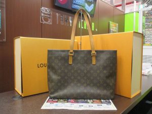 霧島市 買取専門 東京市場 ドンキホーテ霧島隼人店 ブランド ルイヴィトン バッグ 買取しました。