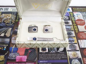 町田市内！ 買取専門 東京市場 町田駅前コビルナ店 貴金属 プラチナ サファイア タイピン カフス 買取しました。