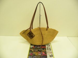 金沢市内 買取専門 東京市場 メガドンキラパーク金沢店 ブランド ロエベ バッグ 買取しました。