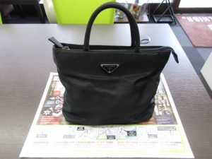 大田原市内！買取専門 東京市場 ドンキホーテ大田原店 プラダ ナイロン ハンドバッグ 買取しました。