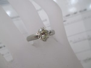 霧島市 買取専門 東京市場 ドンキホーテ霧島隼人店 貴金属 1.78ct プラチナダイヤモンド リング 買取しました。