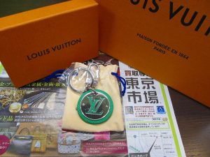 富山 高岡 射水 魚津 砺波 南砺 買取専門 東京市場 ドンキホーテ富山店 ルイヴィトン チャーム 買取しました。