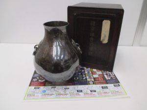 霧島市 買取専門 東京市場 ドンキホーテ霧島隼人店  李王家 美術工場謹製 銀製花瓶 買取しました。
