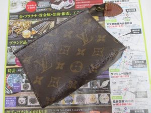 鹿児島 買取専門 東京市場 サンキュー新栄店 ブランド Louis Vuitton ルイヴィトン ポーチ 買取しました。