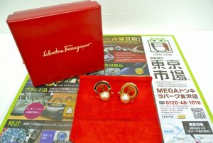 金沢市内 買取専門 東京市場 メガドンキラパーク金沢店 ブランド サルバトーレ フェラガモ アクセサリー 買取しました。