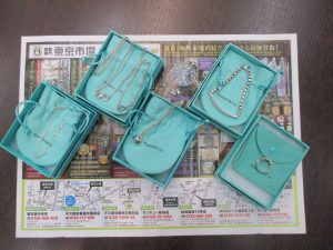 霧島市 買取専門 東京市場 ドンキホーテ霧島隼人店 ブランド ティファニー アクセサリー 買取しました。