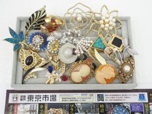 町田市 相模原 買取専門 東京市場 町田駅前コビルナ店 貴金属 金 プラチナ カメオ ブローチ 買取しました。