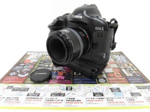 前橋市内 買取専門 東京市場 17号前橋元総社南小前店 キャノン EOS-1 V 一眼レフカメラ 買取しました。