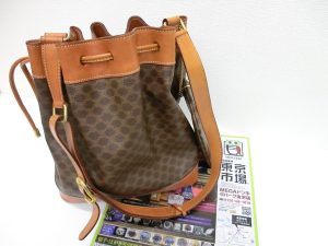金沢市内 買取専門 東京市場 メガドンキラパーク金沢店 ブランド セリーヌ バッグ 買取しました。