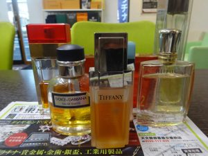 姶良市 買取専門 東京市場 姶良国道10号店 ブランド香水 各種 買取しました