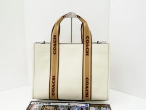 春日部市内！ アリフト掲載！ 買取専門 東京市場 東武豊春駅西口店 コーチ スミス トート バッグ 買取しました。