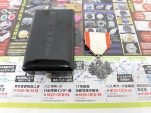 前橋市内 買取専門 東京市場 17号前橋元総社南小前店 アンティーク 勲章 買取しました。