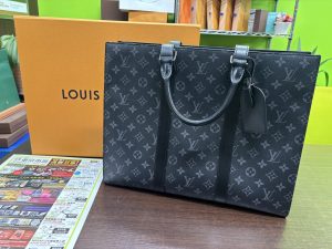 鹿児島市 東京市場 天文館 地蔵角交番前店 ブランド ルイヴィトン バッグ 買取しました。