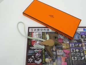 町田市 相模原 出張買取 買取専門 東京市場 町田駅前コビルナ店 ブランド エルメス ロデオ ペガサス チャーム 買取しました。