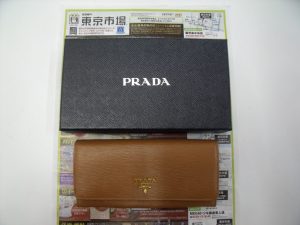鹿児島市内 買取専門 東京市場 鹿児島中央店 ブランド プラダ 財布 買取しました。