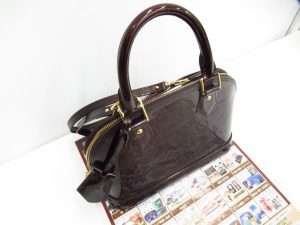 町田市 相模原 出張買取 買取専門 東京市場 町田駅前コビルナ店 ブランド ルイヴィトン ヴェルニ バッグ 買取しました。